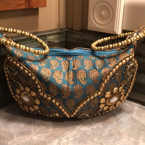 Fortune Cookie Shaped Purse - Picture 5 of 8